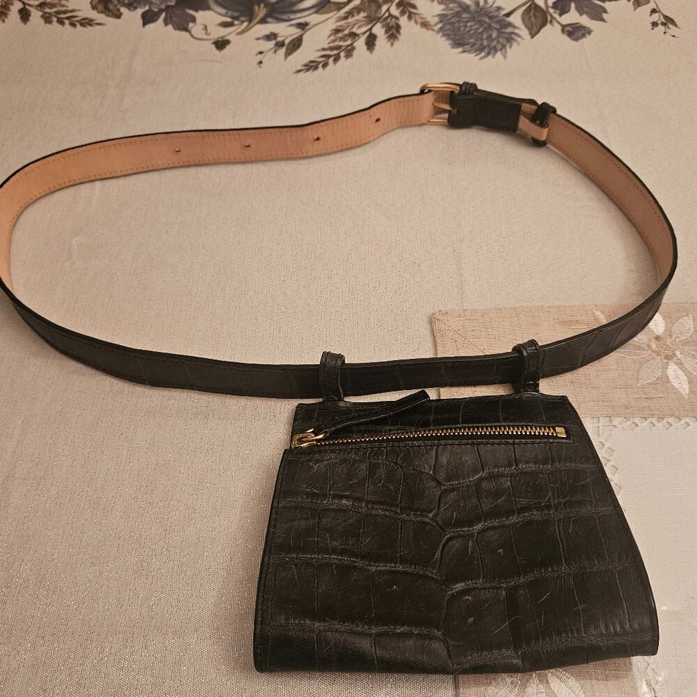Vintage Dooney and Bourke Belt Purse